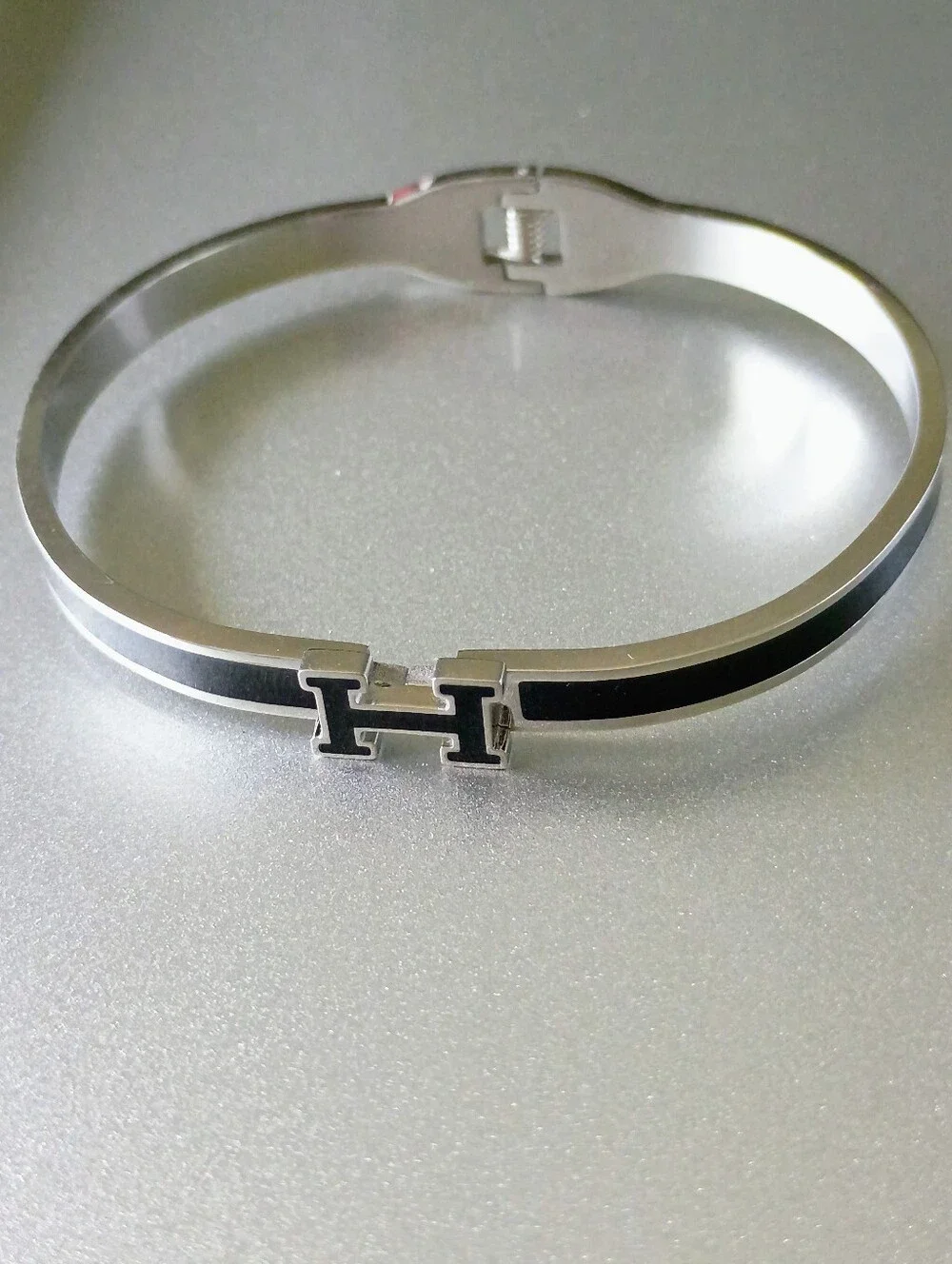 New Silver-Tone Bracelet with Black Inlay